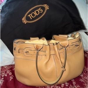 TOD’s drawstring purse
